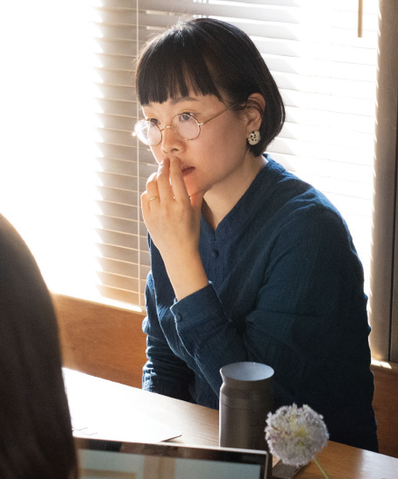 顧彬彬さんがお話ししている様子